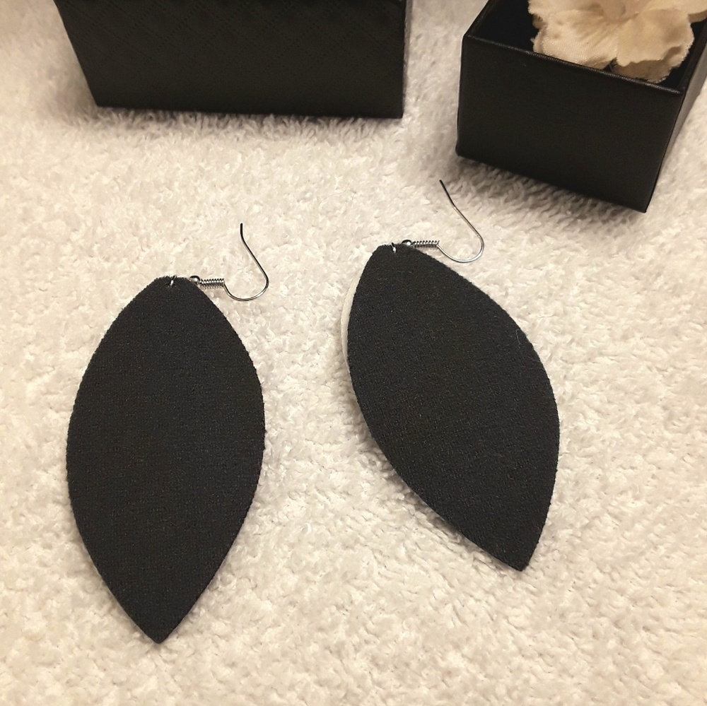 NEW Free Flow Leather Droplet Earrings - Picture 3 of 6